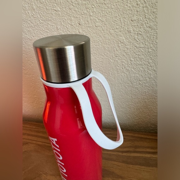 NEW! Toyota Water Bottle - Picture 3 of 4